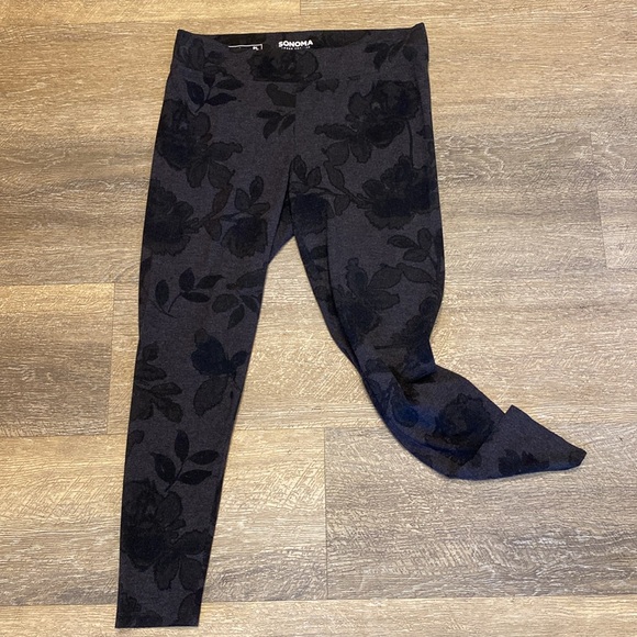 3 for $12 Sonoma Goods for Life Two-Tone Tank Top (M) + Dark Gray Legging (PL) - Picture 8 of 8